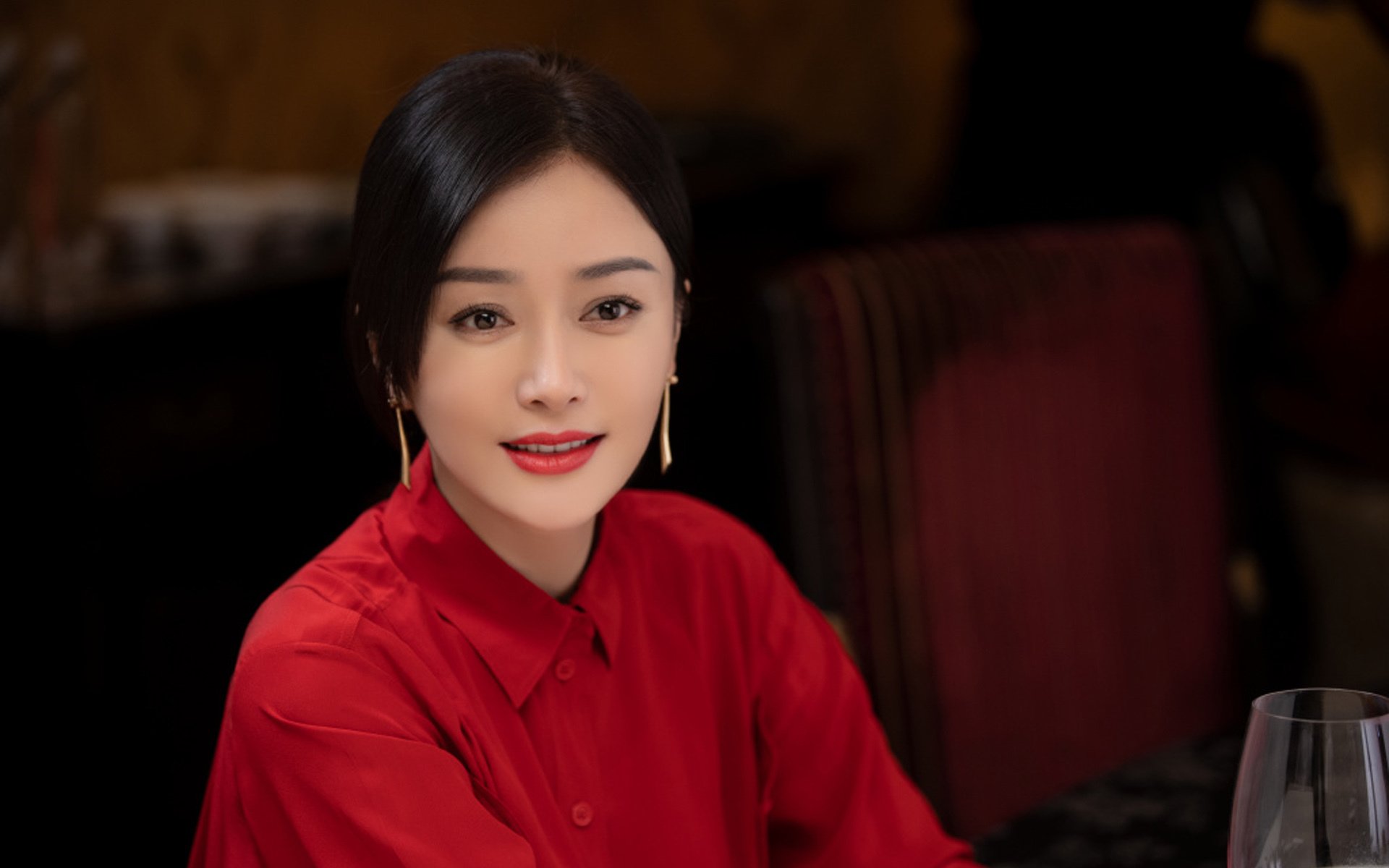 比赛经典瞬间：王强压哨三分引爆现场气氛，王强比赛视频