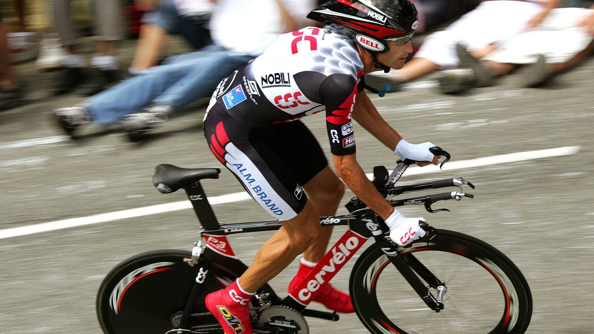 开云体育视频直播-墨西哥队门将费尔南德斯在巴黎奥运会上展现出高水平的扑救能力